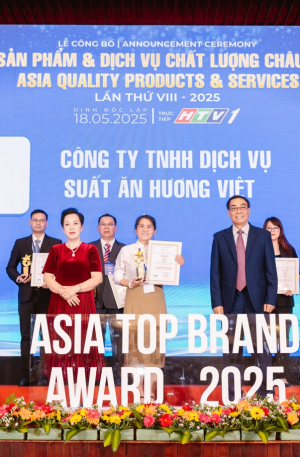 HƯƠNG VIỆT – KHẲNG ĐỊNH VỊ THẾ TRONG NGÀNH SUẤT ĂN CÔNG NGHIỆP VỚI GIẢI THƯỞNG 