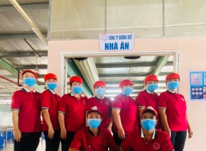 nha-an-cong-ty-pinetree-han-quoc